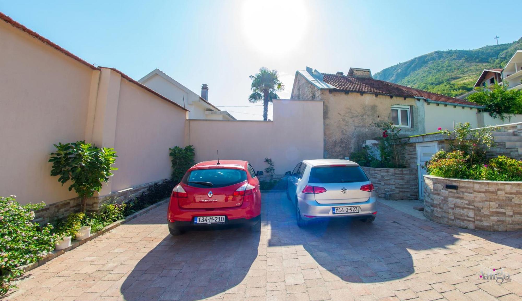 Apartments Enigma - With Private Parking モスタル エクステリア 写真