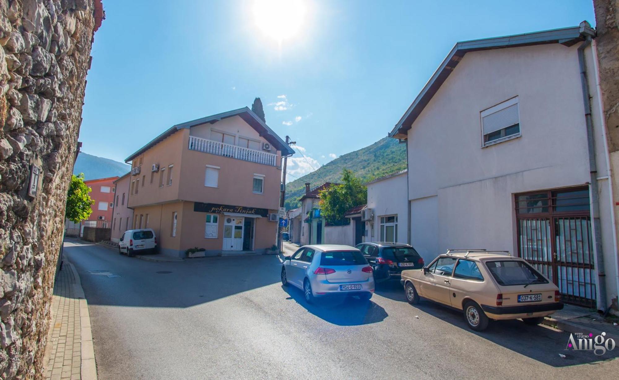 Apartments Enigma - With Private Parking モスタル エクステリア 写真