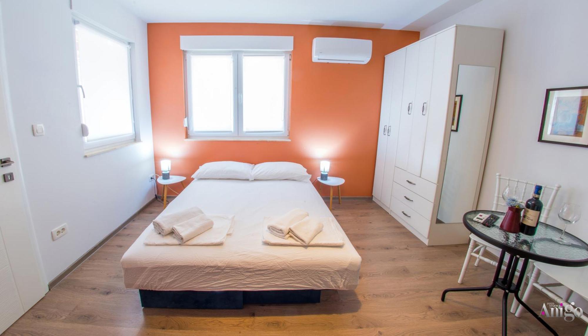 Apartments Enigma - With Private Parking モスタル エクステリア 写真